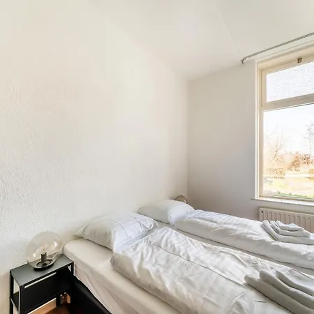 Ferienhaus Spacious In With Garden