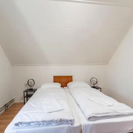 Ferienhaus Spacious In With Garden