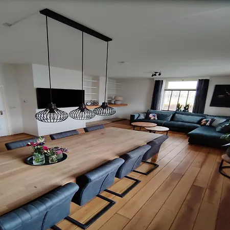 Ferienhaus Spacious In With Garden Silvolde